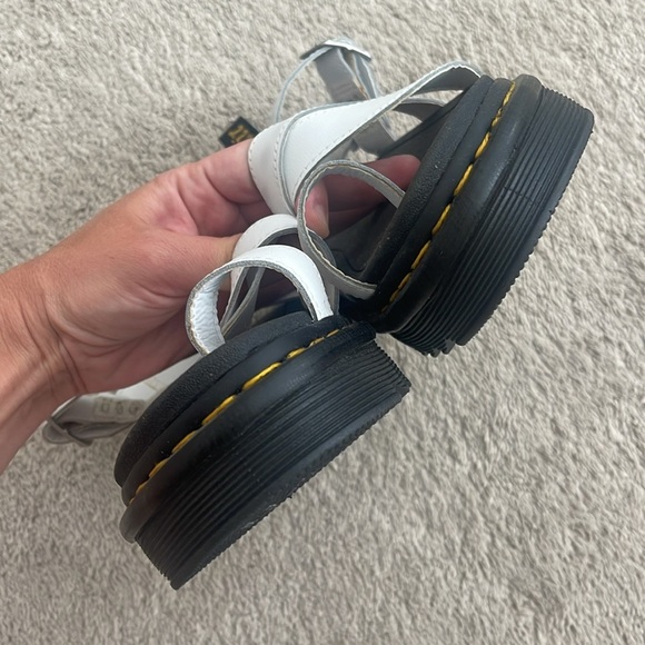 NEW Dr. Martens Avry Hydro White Leather Sandals - Picture 7 of 9
